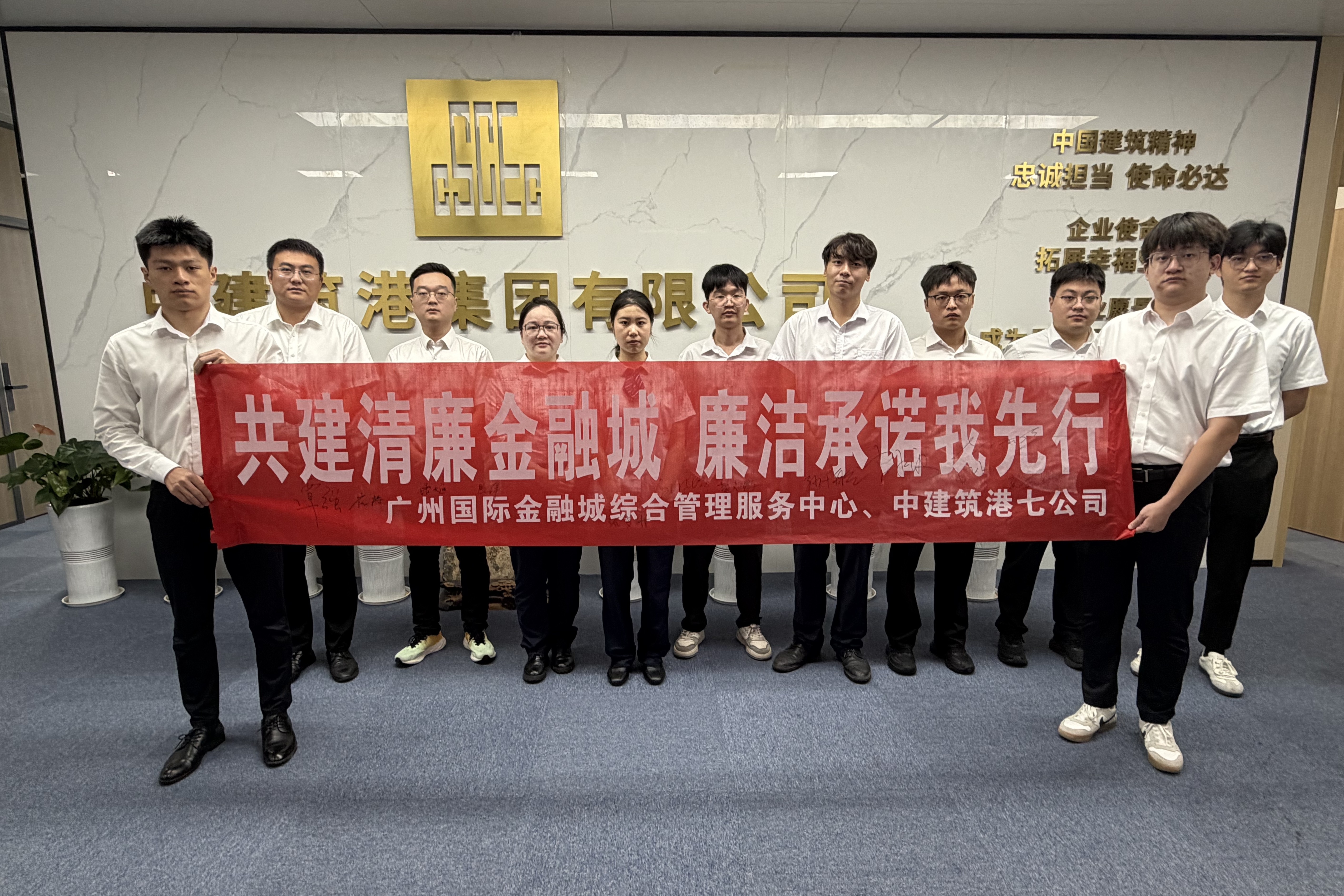 合影1.jpg